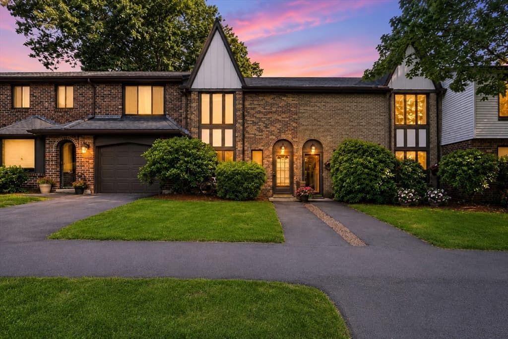 23 Cobblestone Ln # 23, Worcester MA 01606