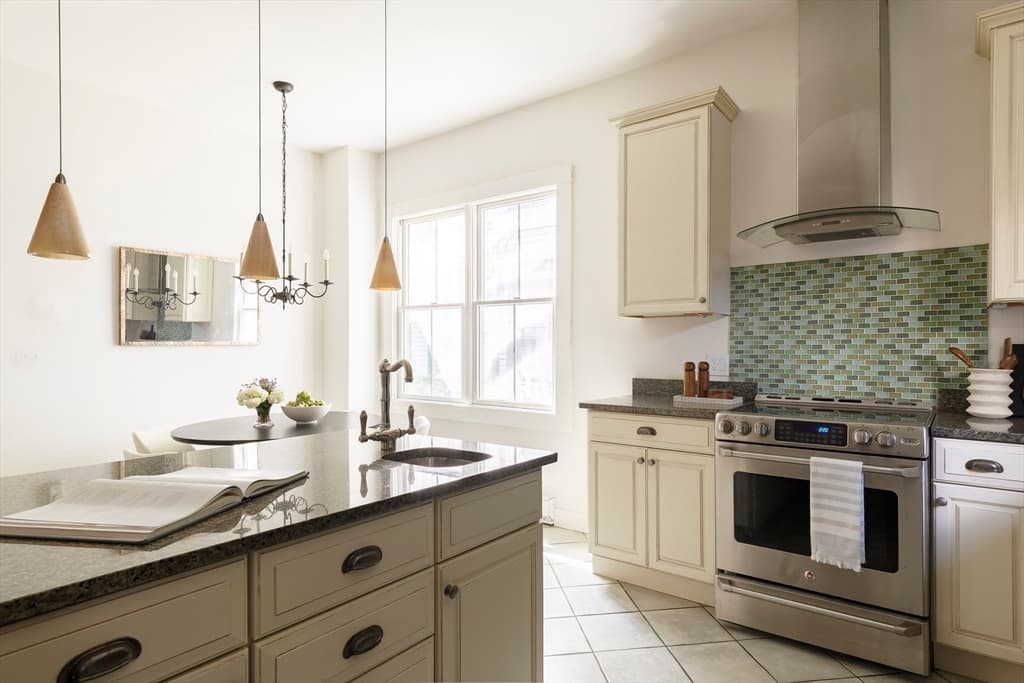 4 Hurlbut Street, Cambridge MA 02138 photo 13