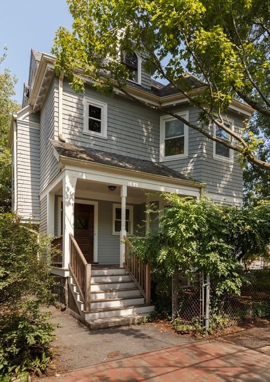 4 Hurlbut Street, Cambridge MA 02138