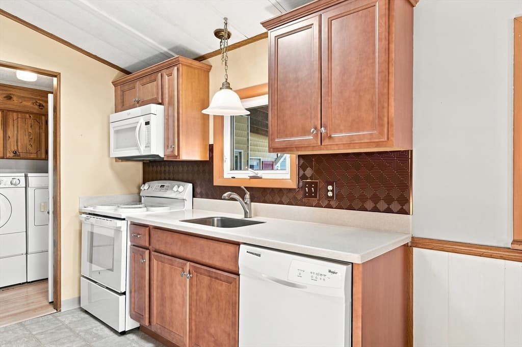 27 Castle Road # 153, Attleboro MA 02703 photo 12