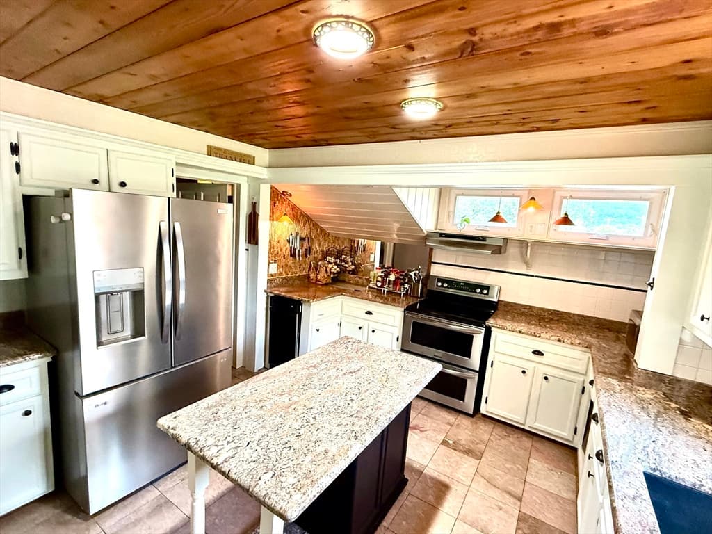 Single Family Residence at 5 Washington St, Monson MA 01057, Monson, photo 9 of 41