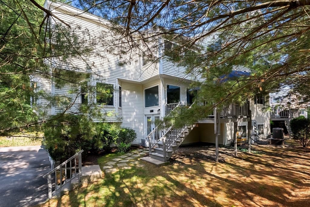 703 Old Bridge Ln # 703, Bellingham MA 02019 photo 2