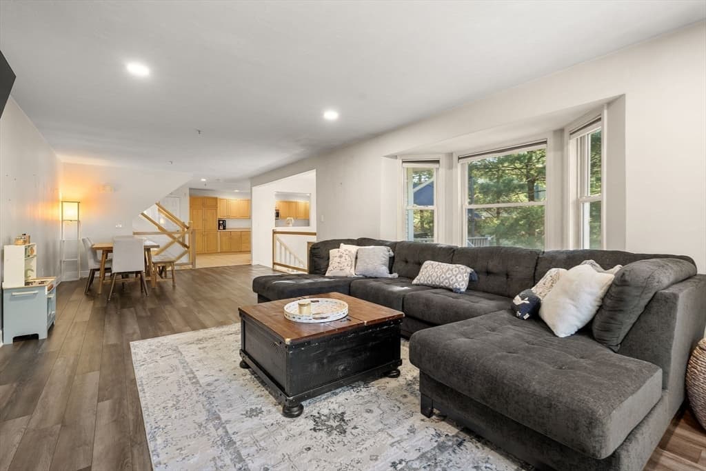 703 Old Bridge Ln # 703, Bellingham MA 02019 photo 16