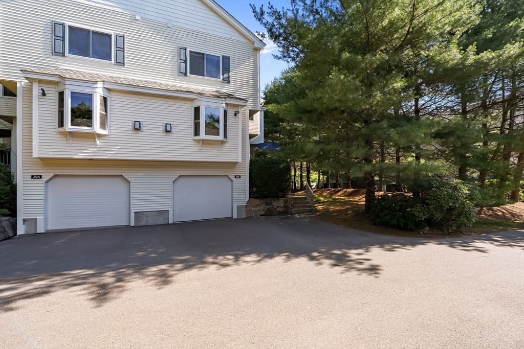 703 Old Bridge Ln # 703, Bellingham MA 02019 photo 4