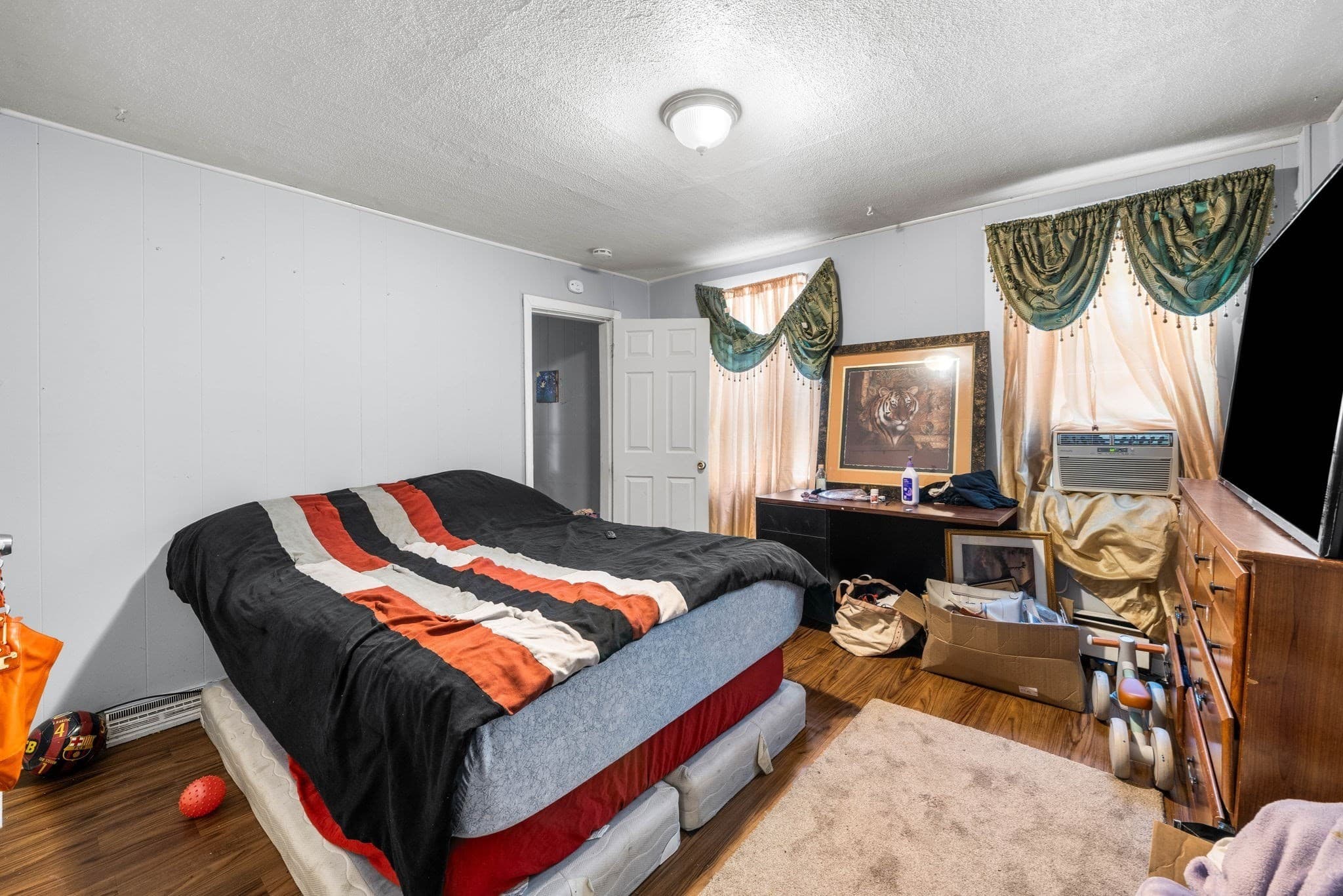 4 Family at 40-48 Primrose Hill Rd, Dracut MA 01826, photo 5 of 19