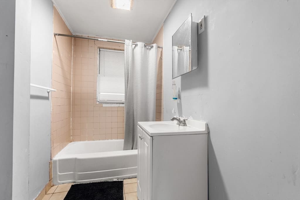 308 Rogers St, Lowell MA 01852 photo 12