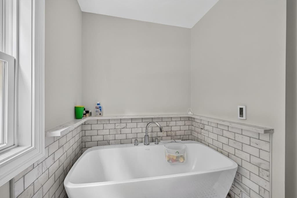 6 Ida Way, Freetown MA 02702 photo 6