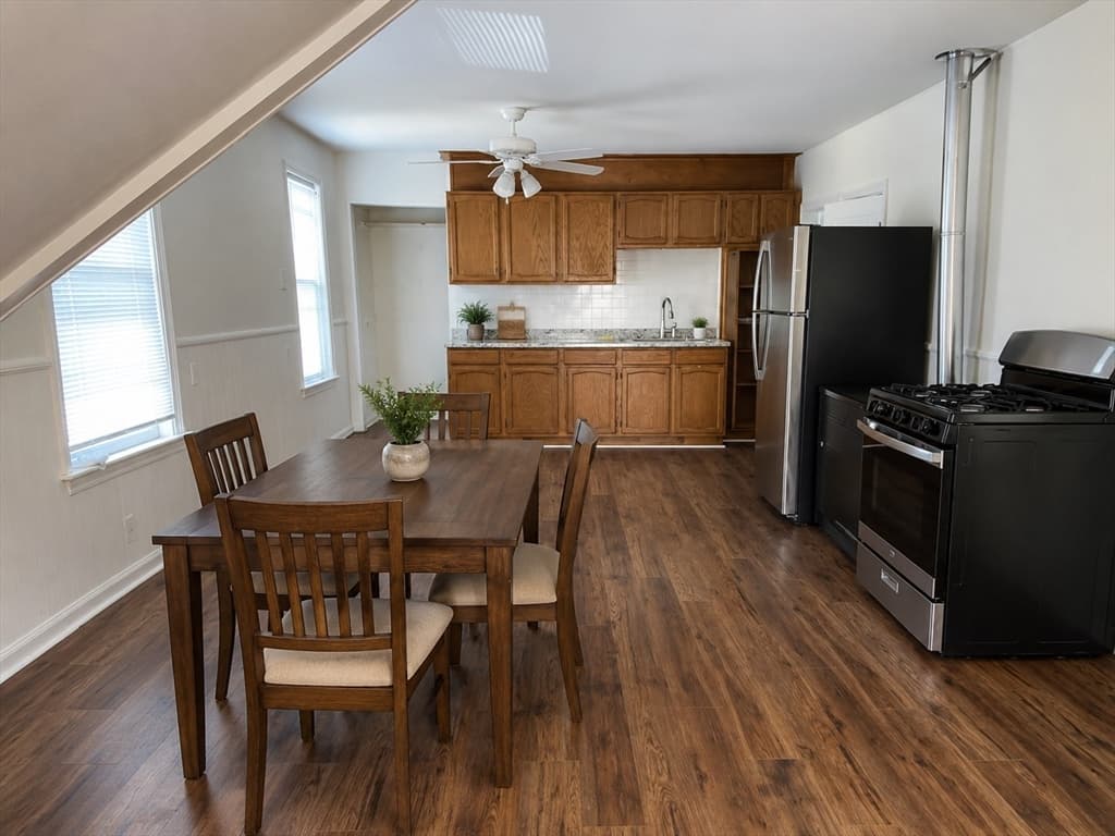 3 Family at 28 Richmond St, Blackstone MA 01504, photo 7 of 15