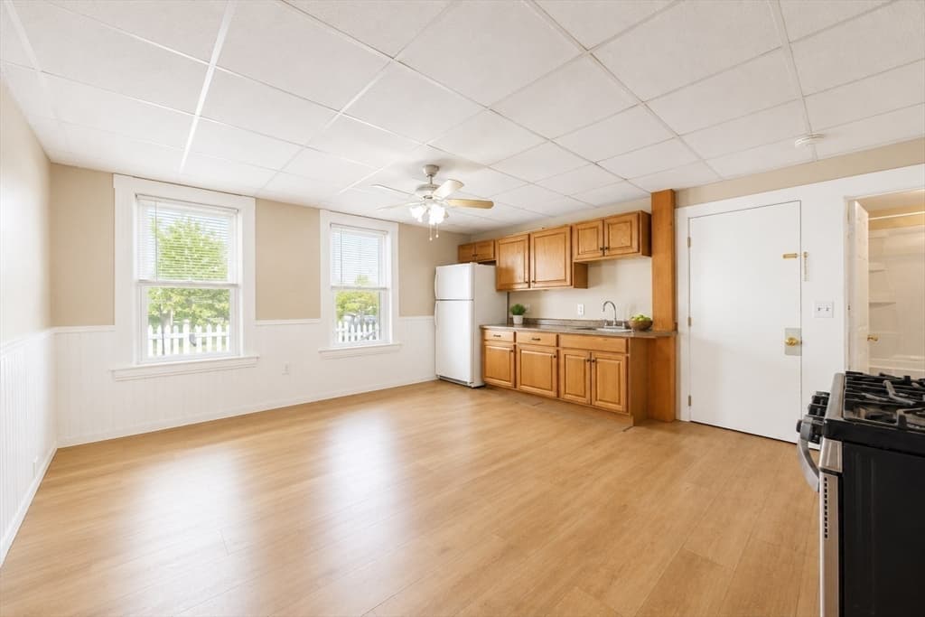 3 Family at 28 Richmond St, Blackstone MA 01504, photo 9 of 15
