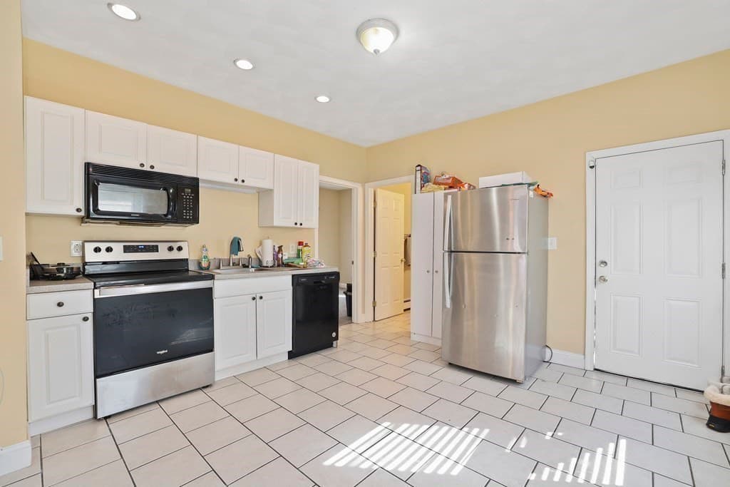 56 Parker St, Attleboro MA 02703 photo 6