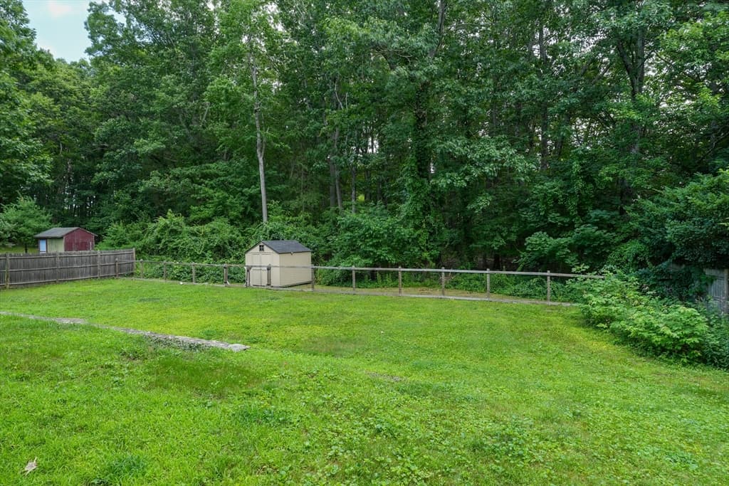 23 Laurel Dr., Hudson MA 01749 photo 2