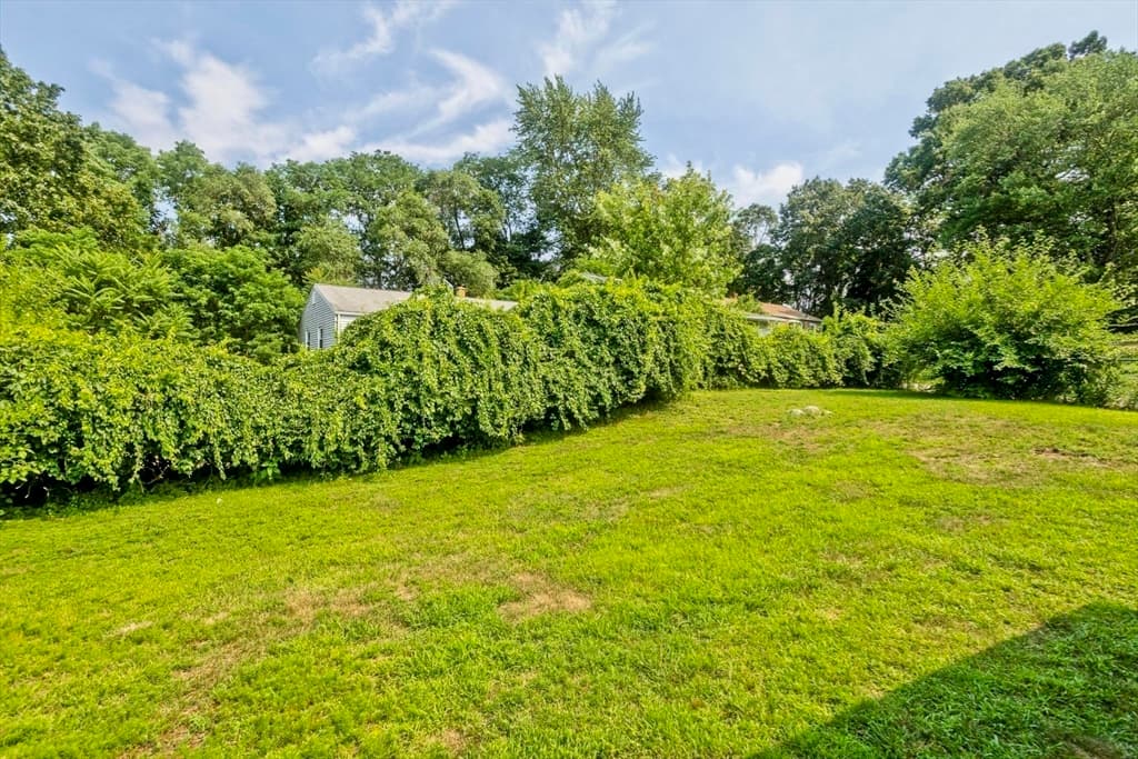 11 Mountainview St, Chicopee MA 01020 photo 7