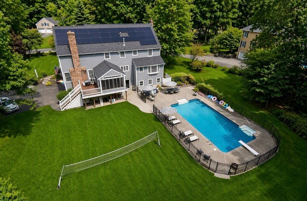 39 Spring Hill Rd, North Andover MA 01845 photo 2