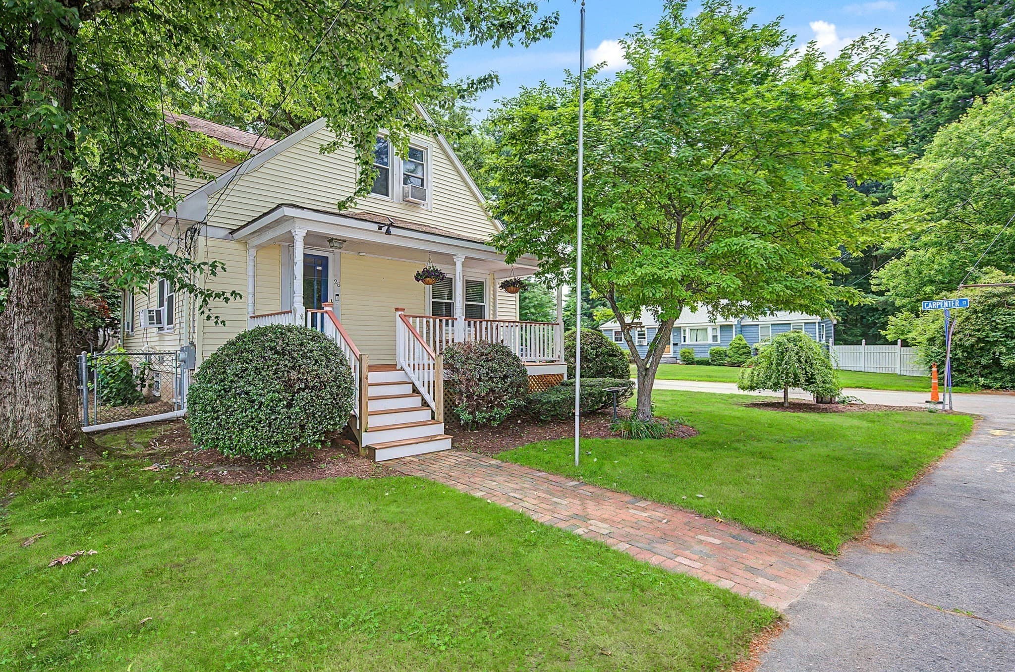 26 W Leonard St, Foxboro MA 02035