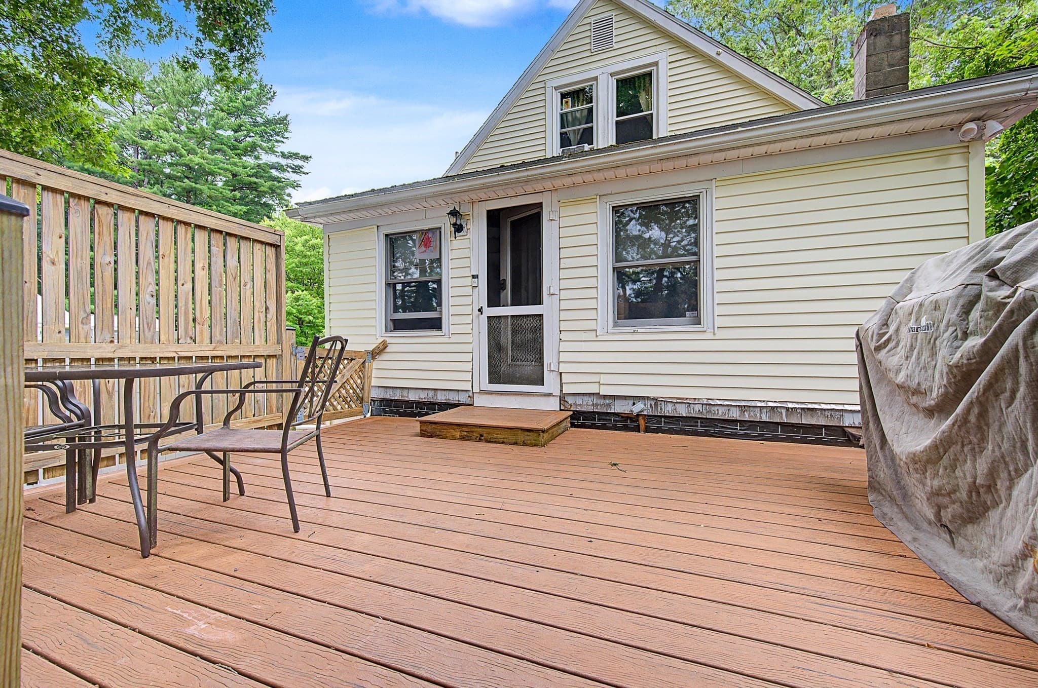 Single Family Residence at 26 W Leonard St, Foxboro MA 02035, Foxboro, photo 4 of 32