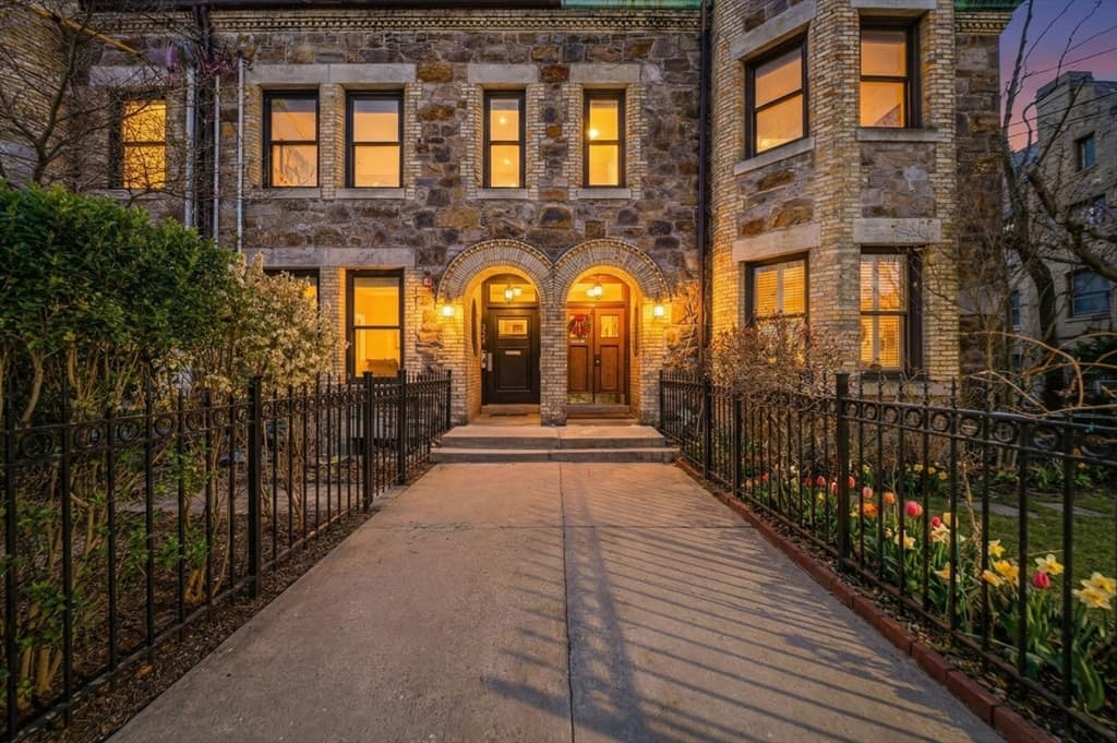 324 Tappan PH, Brookline MA 02445