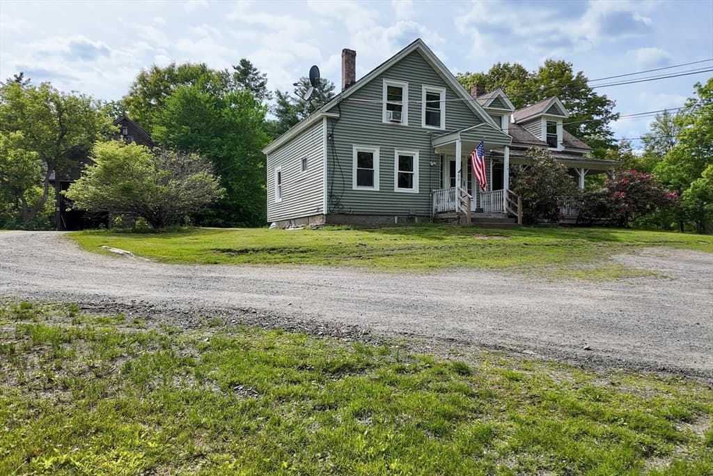3 Family at 60 Robbins Rd, Winchendon MA 01475, photo 38 of 42