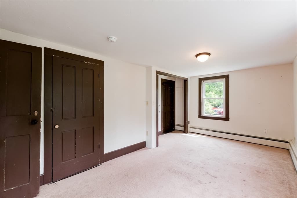 3 Family at 60 Robbins Rd, Winchendon MA 01475, photo 14 of 42