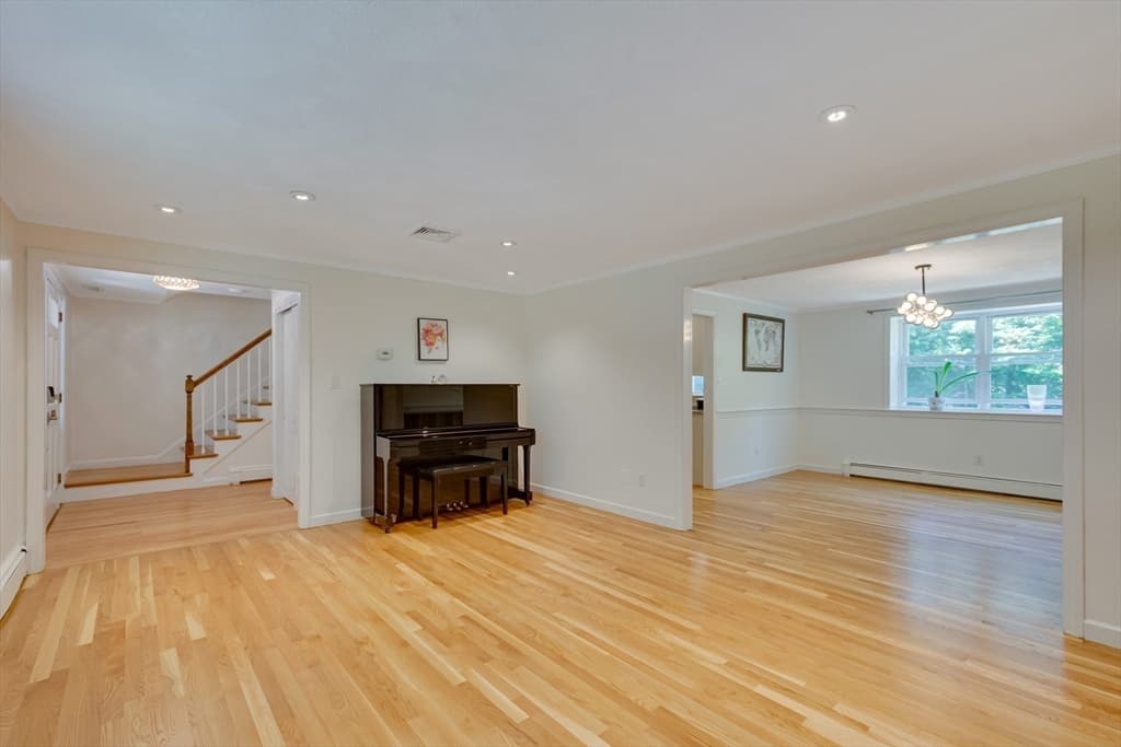 369 Dedham Ave, Needham MA 02492 photo 3