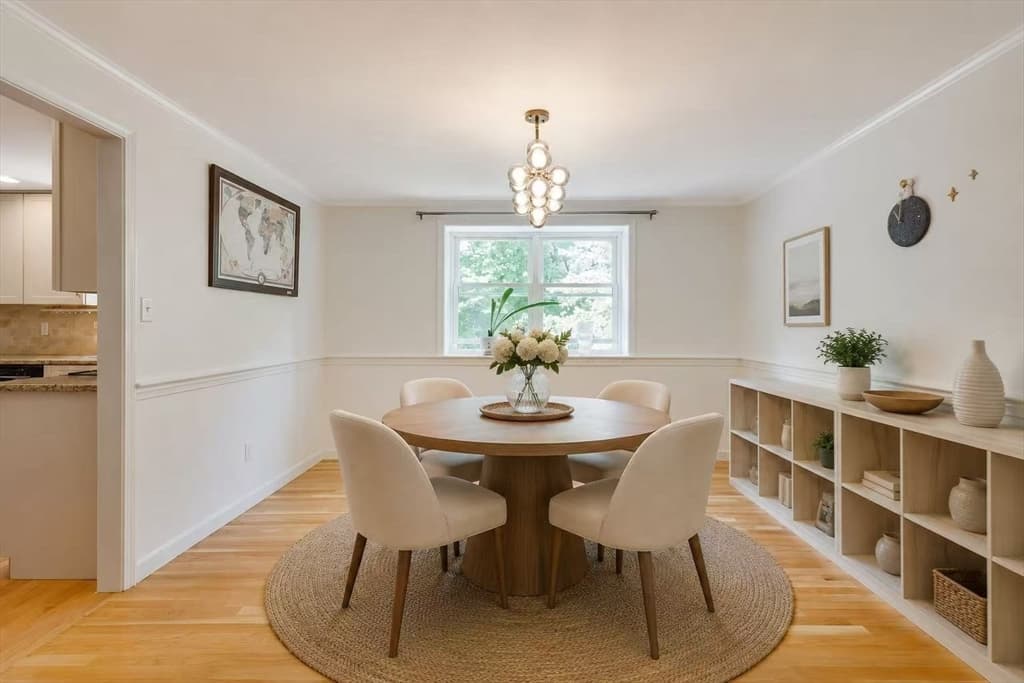 369 Dedham Ave, Needham MA 02492 photo 5