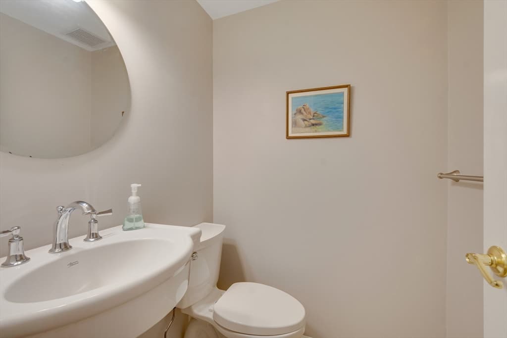 369 Dedham Ave, Needham MA 02492 photo 18