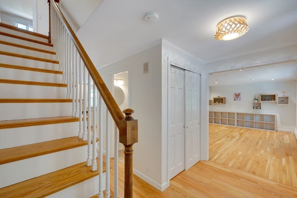 369 Dedham Ave, Needham MA 02492 photo 4