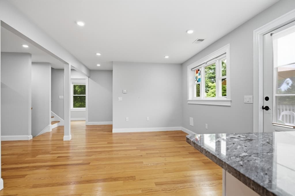 28 Beecher Pl # B, Newton MA 02459 photo 6