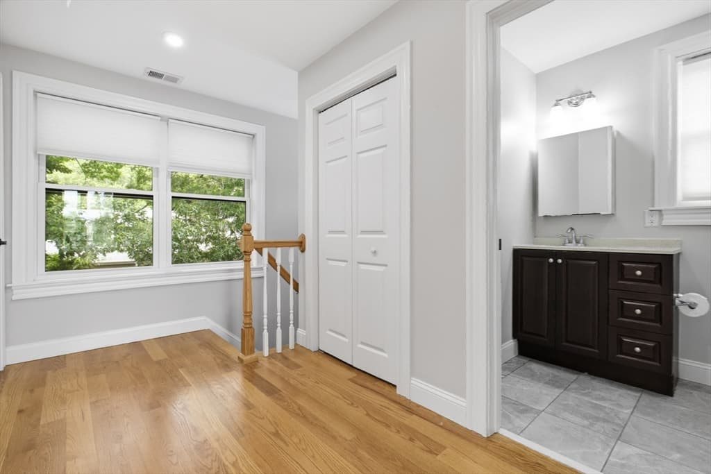 28 Beecher Pl # B, Newton MA 02459 photo 20
