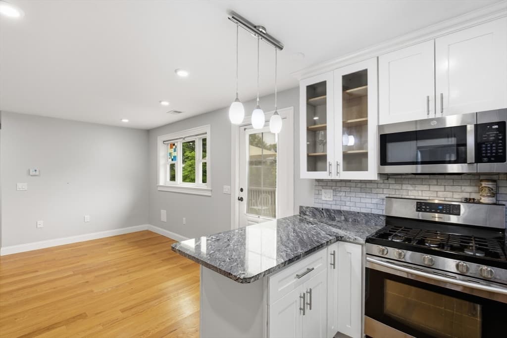 28 Beecher Pl # B, Newton MA 02459 photo 8