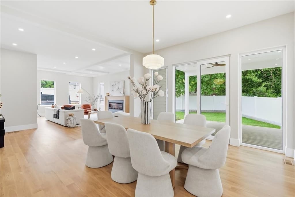 262 River St, Newton MA 02465 photo 3