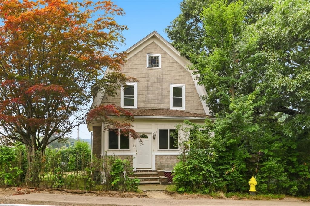 34 Common St, Braintree MA 02184