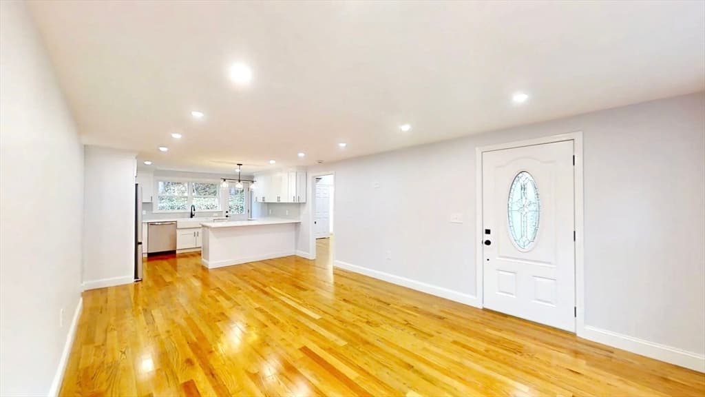 8 Reardon Rd, Hudson MA 01749 photo 6