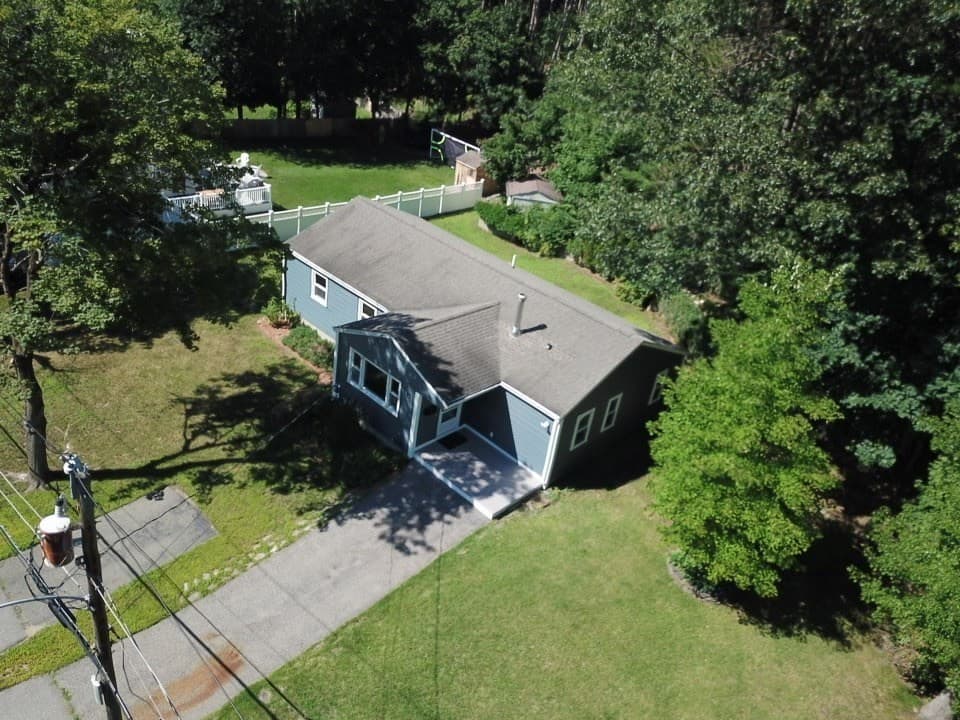 8 Reardon Rd, Hudson MA 01749