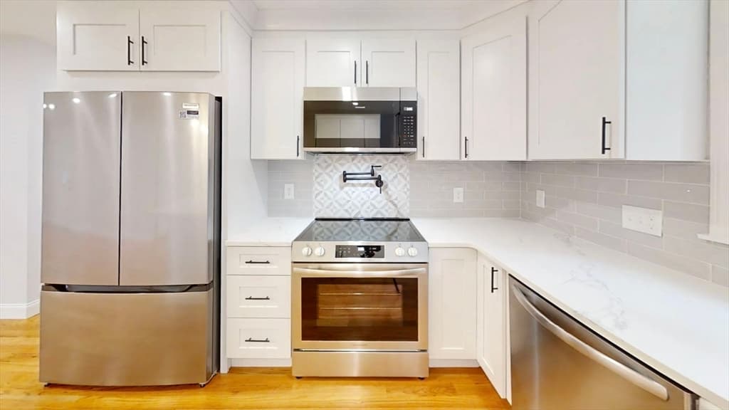 8 Reardon Rd, Hudson MA 01749 photo 9