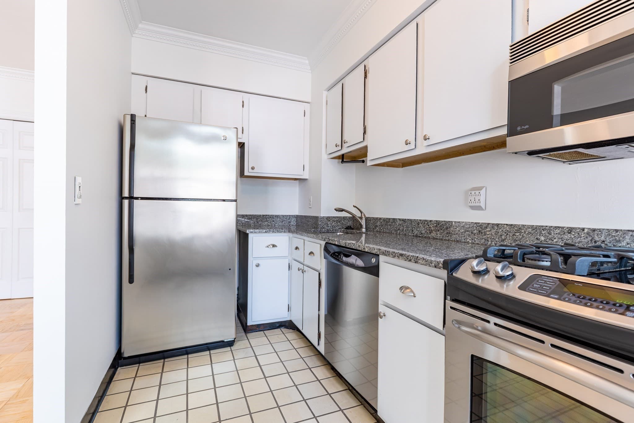 Condominium at 17 Bowdoin St # 3C, Boston MA 02114, photo 9 of 18