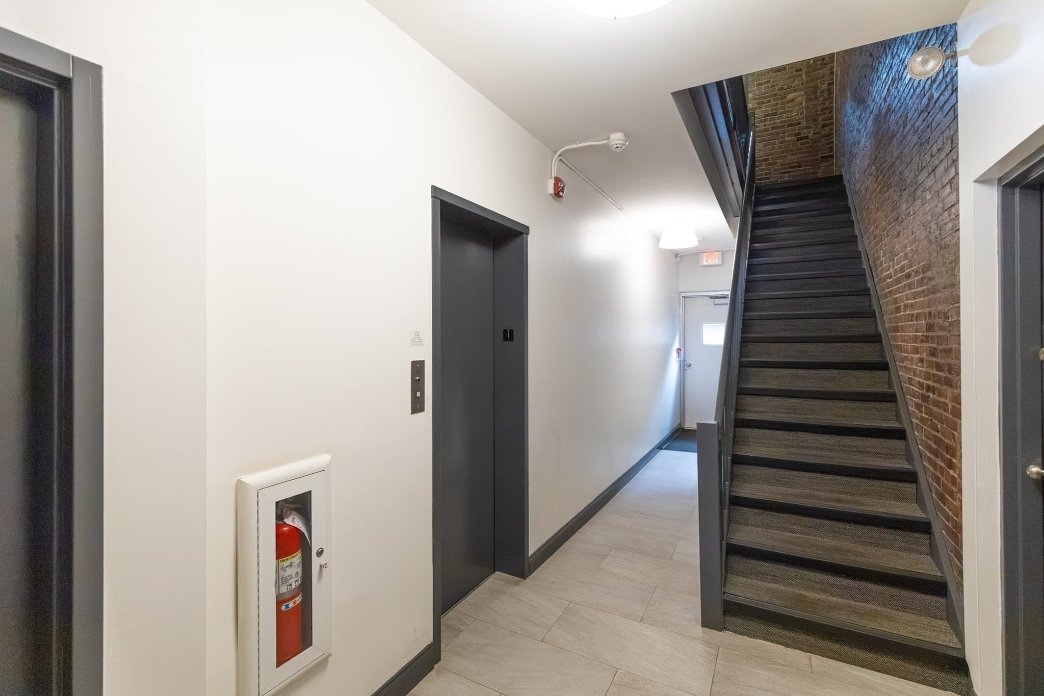 Condominium at 17 Bowdoin St # 3C, Boston MA 02114, photo 15 of 18