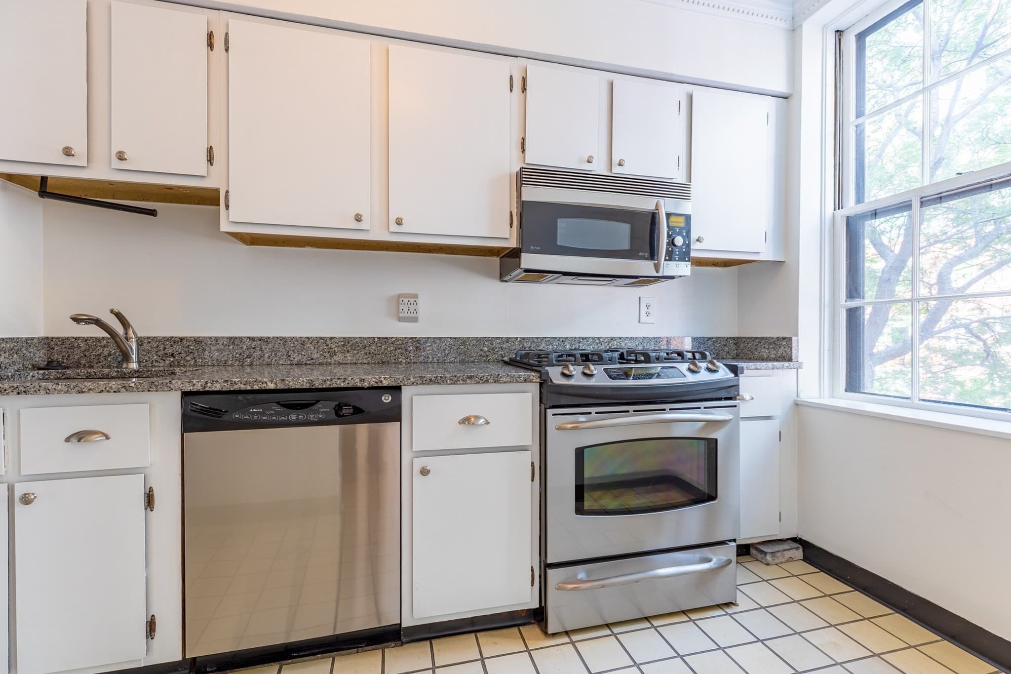 Condominium at 17 Bowdoin St # 3C, Boston MA 02114, photo 8 of 18