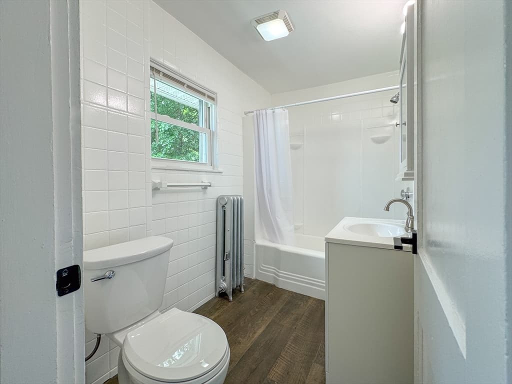 185 Leyfred Ter, Springfield MA 01108 photo 23