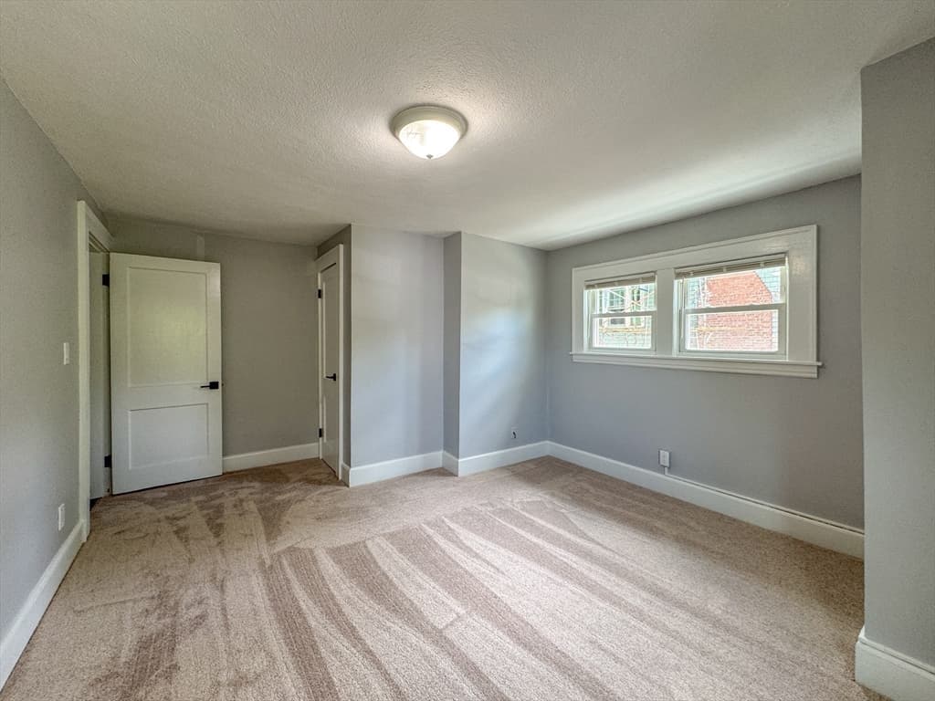 185 Leyfred Ter, Springfield MA 01108 photo 14