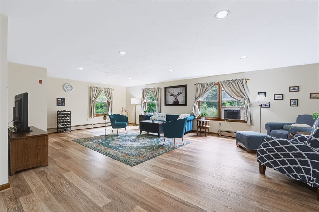 66 N High St, Foxboro MA 02035 photo 6