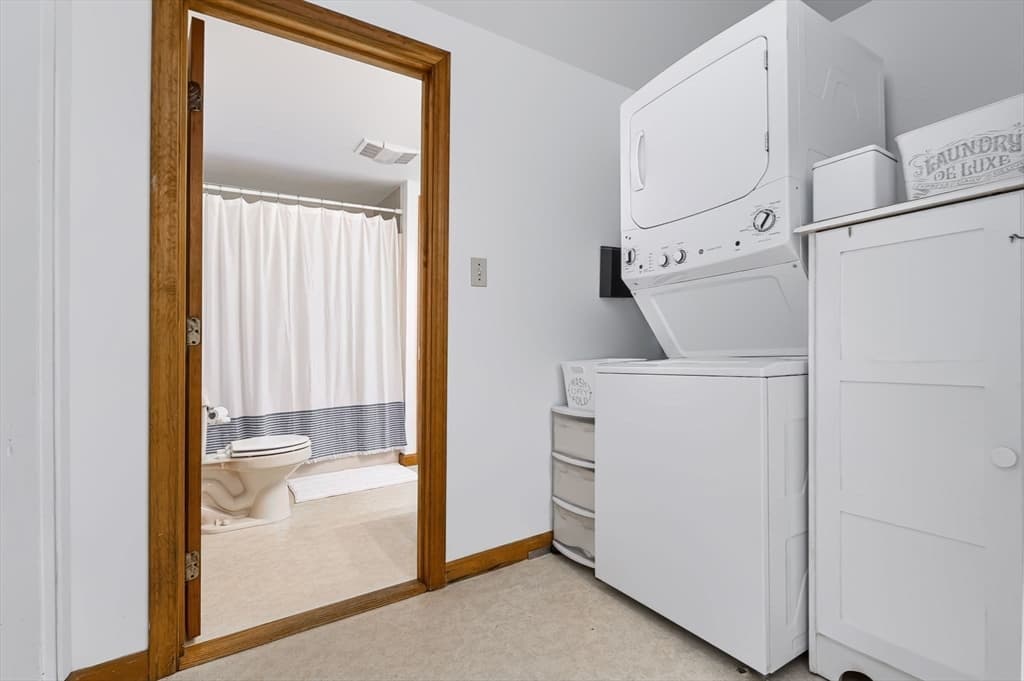 66 N High St, Foxboro MA 02035 photo 20