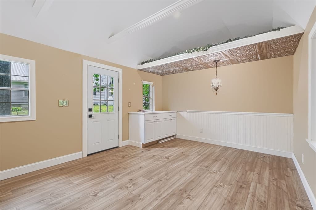 66 N High St, Foxboro MA 02035 photo 33