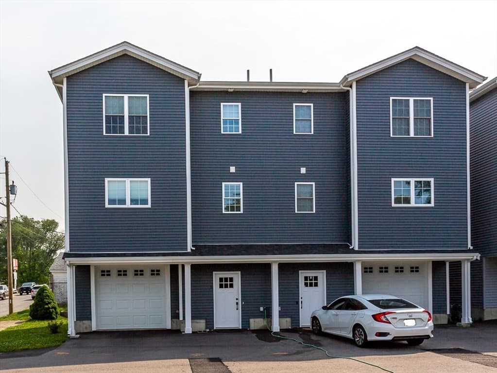 60 Garside St # 6, Fall River MA 02720