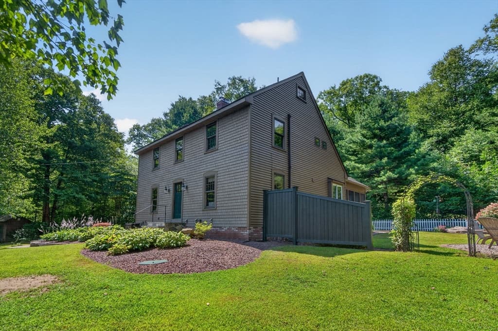187 Blackstone Street, Mendon MA 01756