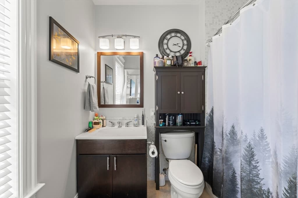 Condominium at 101 Old Harbor St # 3, Boston MA 02127, Boston, photo 13 of 17