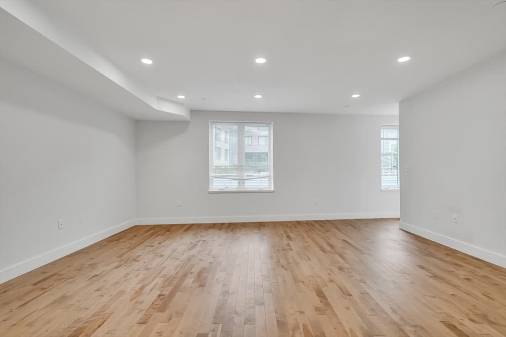 Condominium at 50 Hichborn St # 308, Boston MA 02135, Boston, photo 11 of 31