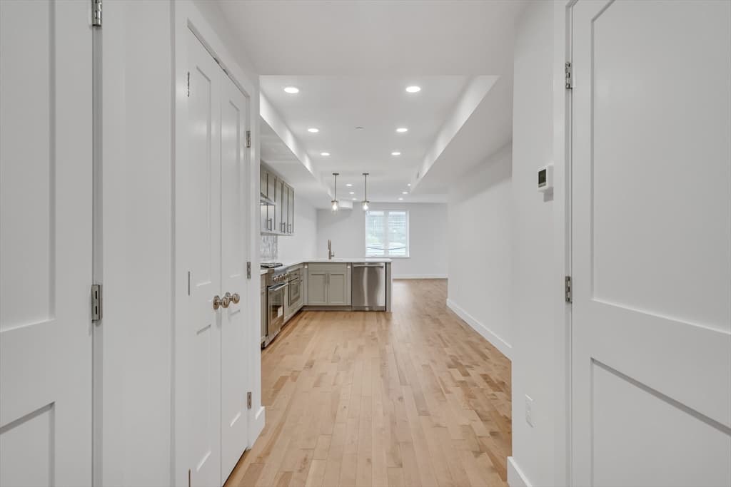 Condominium at 50 Hichborn St # 308, Boston MA 02135, Boston, photo 4 of 31