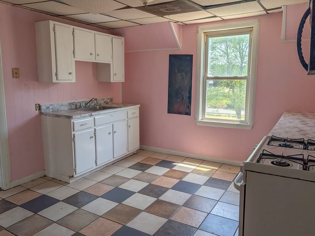 Multi Family at 55 Liberty St, Taunton MA 02718, Taunton, photo 16 of 35