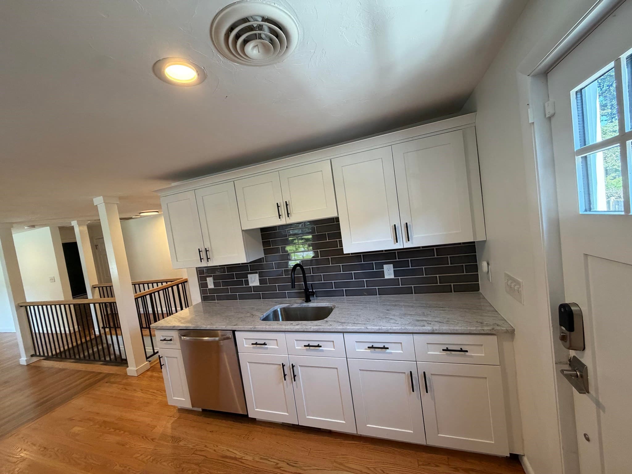 Single Family Residence at 8 Fairbrook Rd, Framingham MA 01701, Framingham, photo 7 of 42