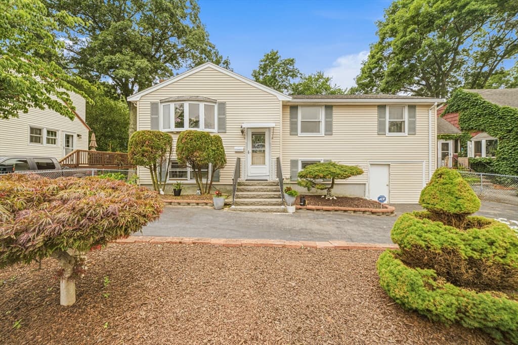 130 Elwell St, Malden MA 02148